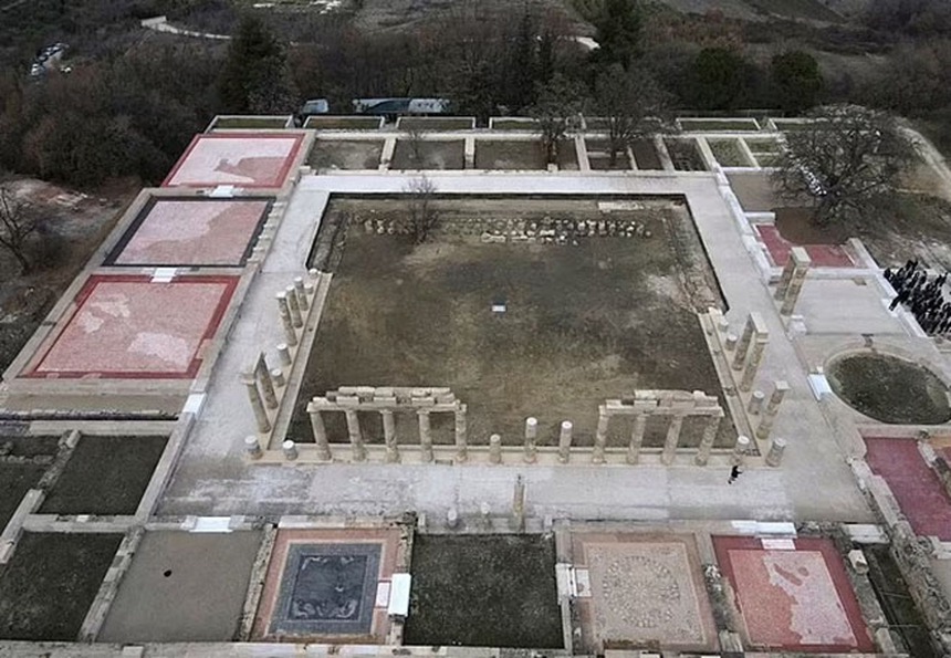 Phòng tắm của Alexander Đại đế được phát hiện sau 2.300 năm, nơi nhà vua tắm theo cách 'đồng tính' - Ảnh 1.