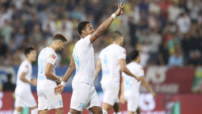 Bảng xếp hạng V-League vòng 17 hôm nay: Nam Định thẳng tiến về ngôi vô địch, CAHN rớt khỏi Top 3 - Ảnh 3. Bảng xếp hạng V-League vòng 17 hôm nay: Nam Định thẳng tiến về ngôi vô địch, CAHN rớt khỏi Top 3 - Ảnh 3.