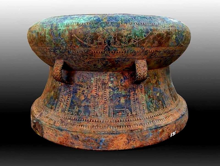 Tìm về trang phục thời Đông Sơn (kỳ 8): Bí ẩn giáp phục Đông Sơn - Ảnh 2.