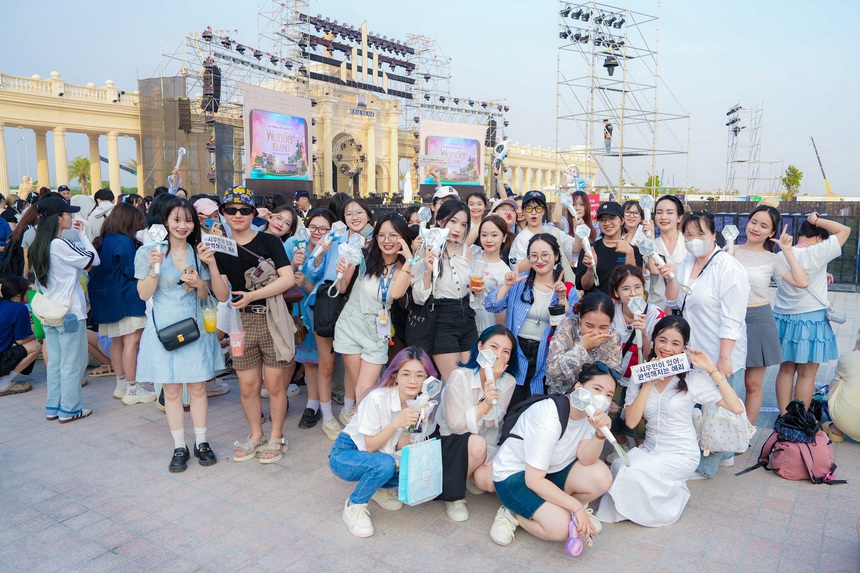 Choáng ngợp với màn ra mắt của Học viện cưỡi ngựa đầu tiên tại Việt Nam trên đảo Vũ Yên - Ảnh 13. Choáng ngợp với màn ra mắt của Học viện cưỡi ngựa đầu tiên tại Việt Nam trên đảo Vũ Yên - Ảnh 13.