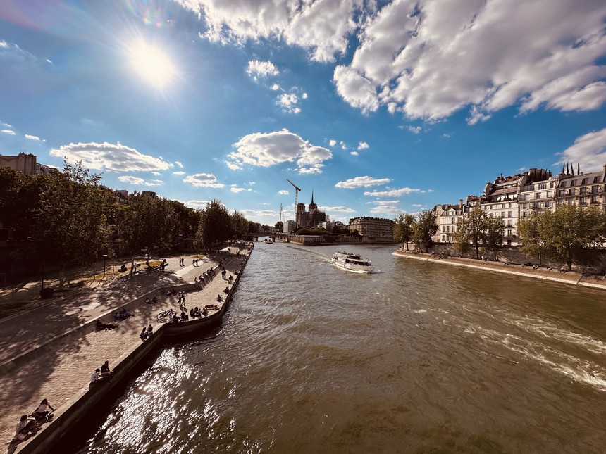 EURO trên từng cây số: Thế vận hội bên bờ sông Seine - Ảnh 2.