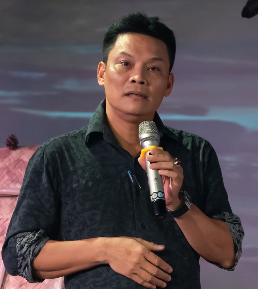 Đạo diễn Lê Quý Dương: 'Người làm sân khấu không thể… dũng cảm một mình' - Ảnh 1.