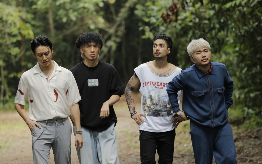 Đạo diễn Lê Thanh Sơn hát rock, cùng dàn cast thể hiện OST "Móng vuốt" - Ảnh 4.