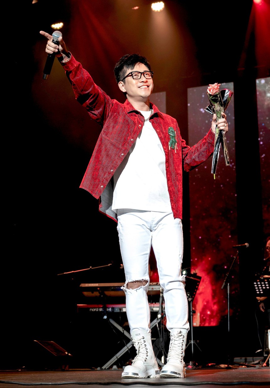 Nhạc sĩ Việt Anh & ban nhạc Saigon Boys tái hợp trong đêm nhạc tại Auckland, New Zealand - Ảnh 3.