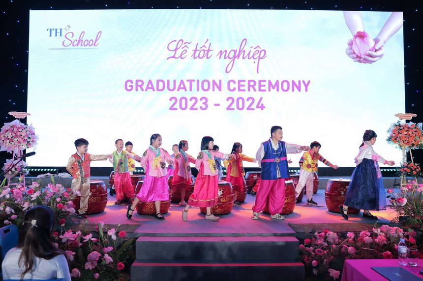 TH School: Khép lại năm học "không ngừng vươn xa" trong môi trường giáo dục toàn diện - Ảnh 3.