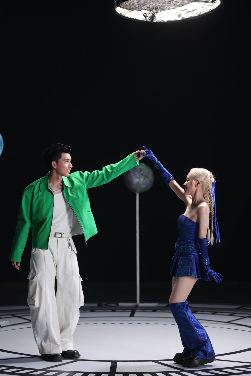 HIEUTHUHAI tình tứ với Phương Ly trong 'Xoay một vòng' - Ảnh 3.