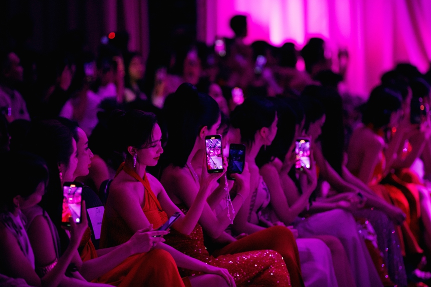 Những điểm sáng trong show Giai Nhân của NTK Đỗ Long - Ảnh 4.