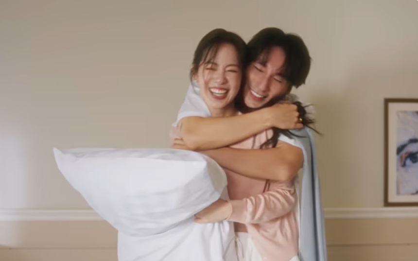 MV 'Đừng làm trái tim anh đau': Sơn Tùng M-TP, mới nhưng không 'độc' - Ảnh 1. MV 'Đừng làm trái tim anh đau': Sơn Tùng M-TP, mới nhưng không 'độc' - Ảnh 1.