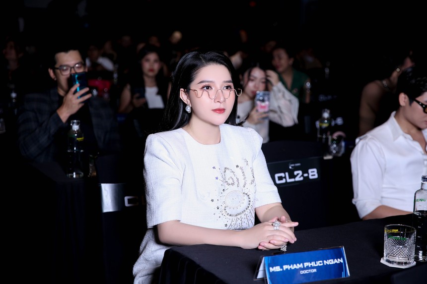 Miss Cosmo 2024: Bác sĩ Phúc Ngân hội ngộ dàn mỹ nhân sau 2 năm làm mẹ bỉm - Ảnh 3. Miss Cosmo 2024: Bác sĩ Phúc Ngân hội ngộ dàn mỹ nhân sau 2 năm làm mẹ bỉm - Ảnh 3.