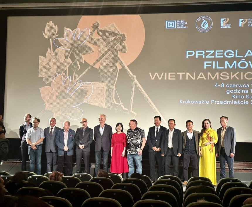 Khán giả Ba Lan khóc khi xem "Đào, Phở và Piano" - Ảnh 10.