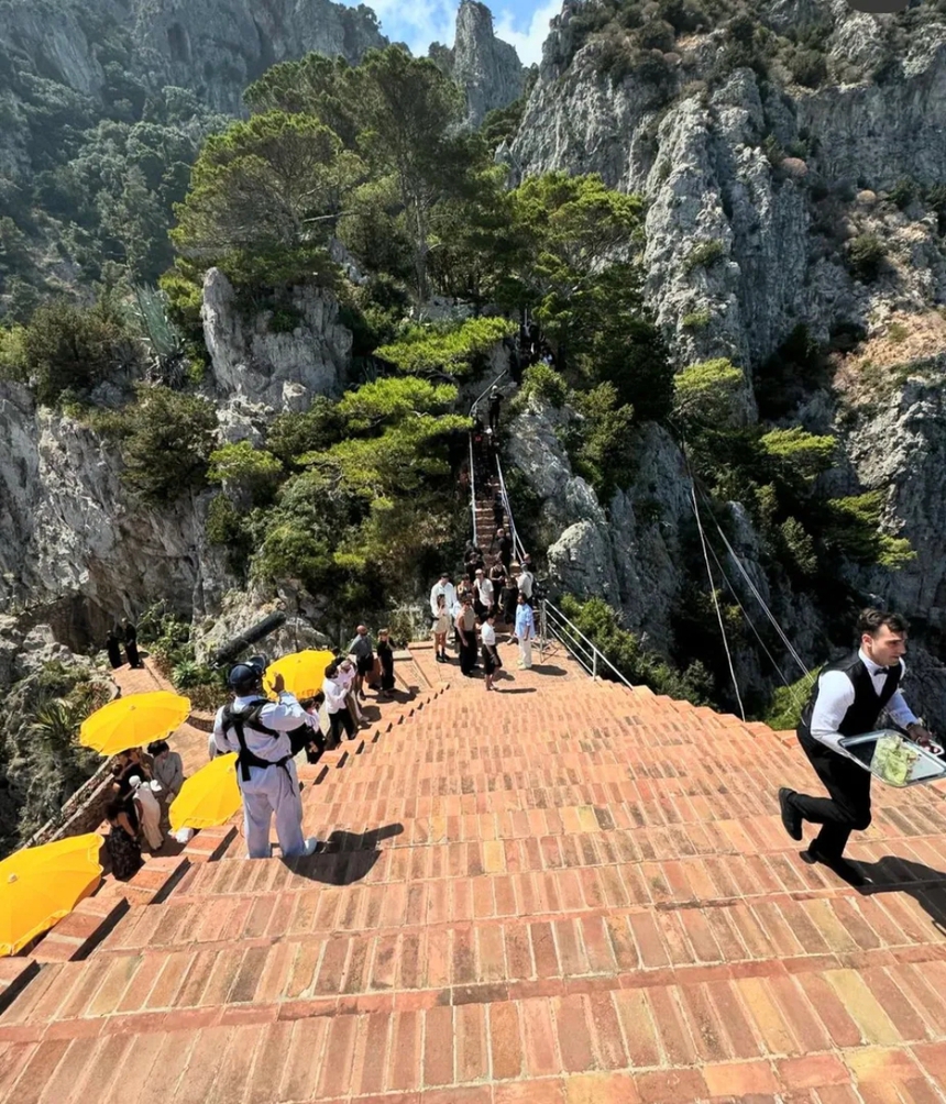 Lý do khiến màn ra mắt sàn diễn của Jennie Blackpink gây sốt - Ảnh 3.