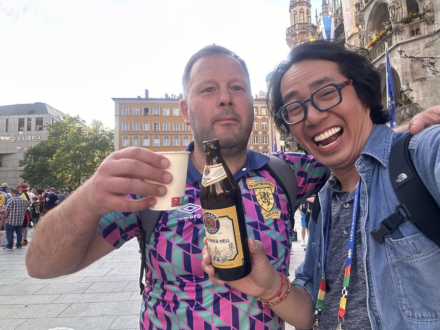 EURO Trên từng cây số: 'Với cốc bia, người Scotland dễ thương nhất thế giới' - Ảnh 1.