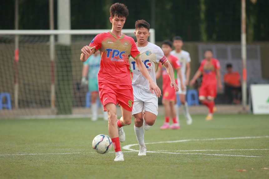 Chung kết đáng chờ đợi ở giải bóng đá sân 7 vô địch TP.HCM 2024 - Ảnh 2.