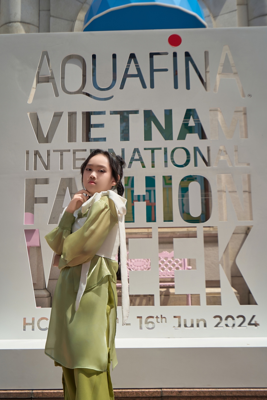 NTK Phạm Trần Thu Hằng và học trò đạt The Best Street Style tại VIFW ngày 1 - Ảnh 9.