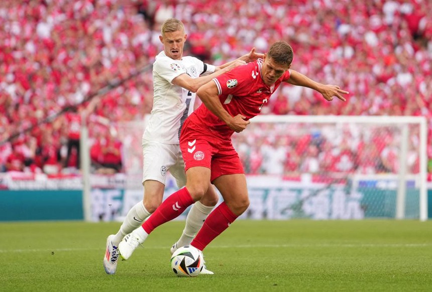 Eriksen lập công, Đan Mạch vẫn nhận kết cục buồn trước Slovenia - Ảnh 1. Eriksen lập công, Đan Mạch vẫn nhận kết cục buồn trước Slovenia - Ảnh 1.