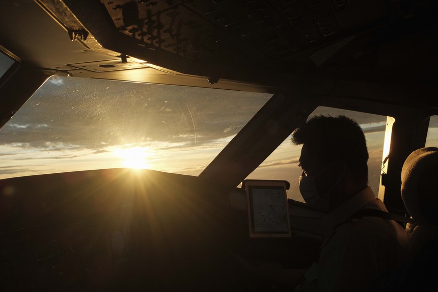 Cơ trưởng Thư Uyển: 'Hãy thức dậy và đi học bay, nếu thích' - Ảnh 1.