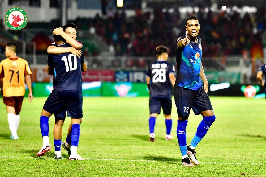 Chơi hơn người hơn một hiệp đấu, HAGL vẫn trắng tay và đối diện nguy cơ xuống hạng - Ảnh 3.