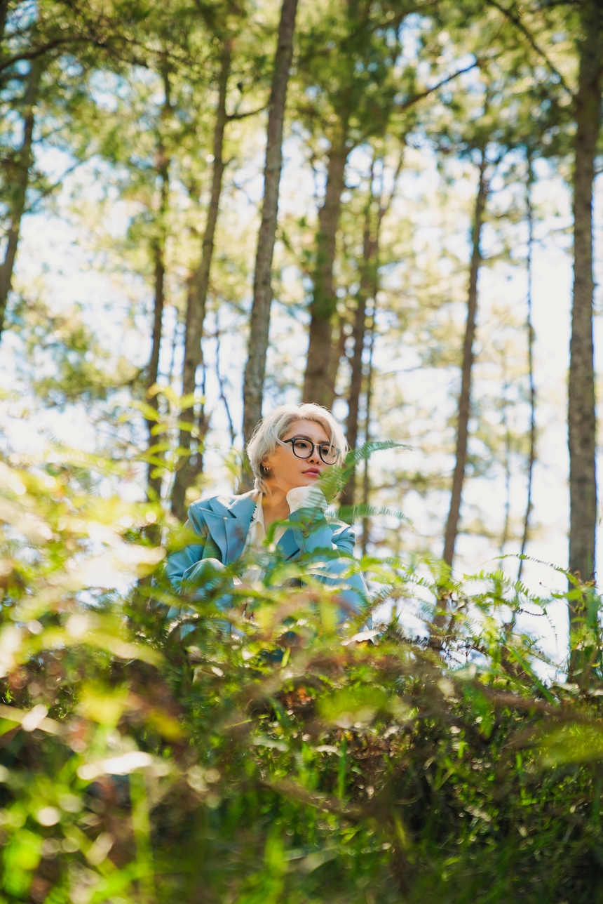 Vicky Nhung giải tỏa cơn nóng mùa hè với MV Đà Lạt Của Chúng Ta  - Ảnh 1.