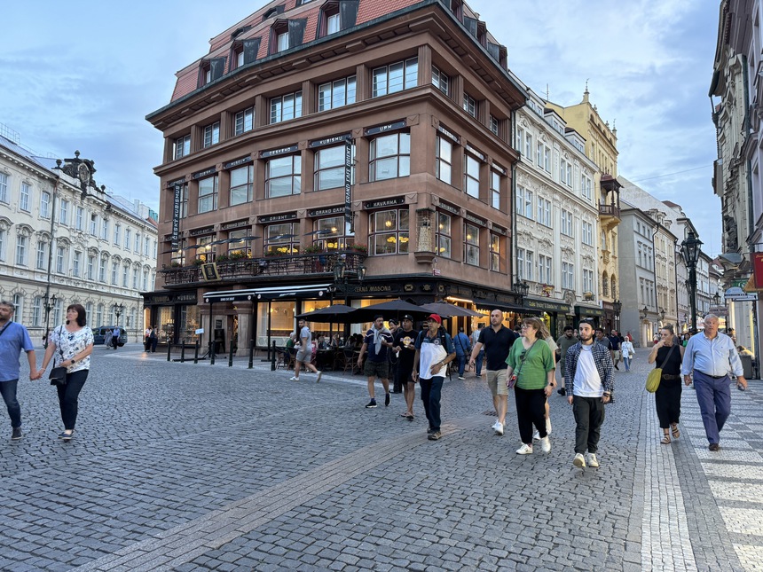 Những Fan Zone EURO 2024 đặc biệt tại CH Séc - Ảnh 1.