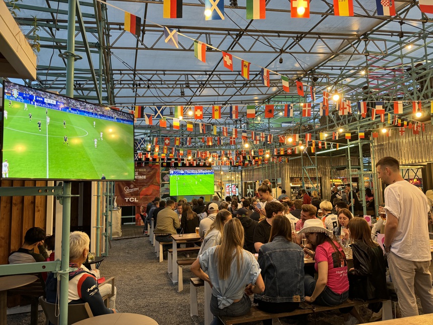 Những Fan Zone EURO 2024 đặc biệt tại CH Séc - Ảnh 3.