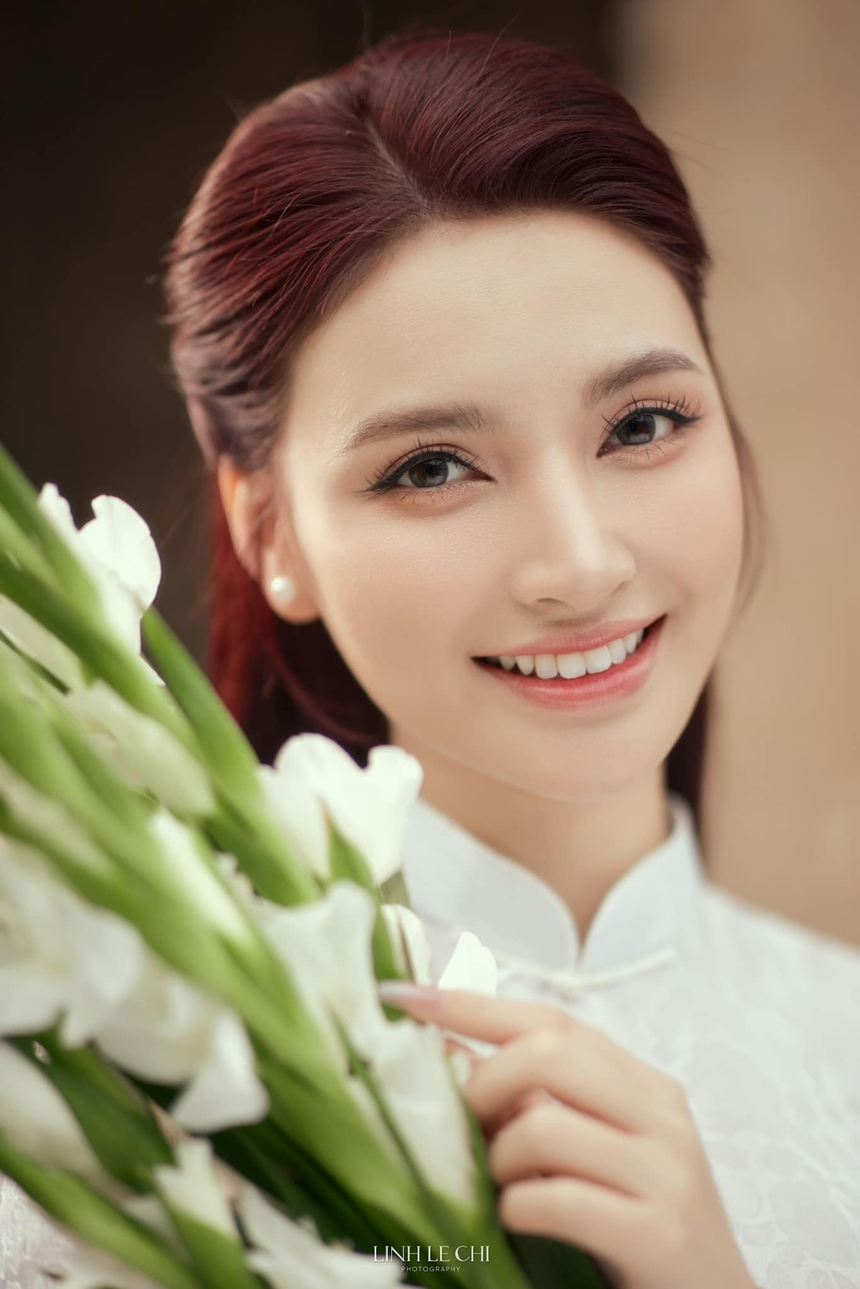 Chị sếp xinh đẹp nhưng khó tính trong 'Những nẻo đường gần xa' là ai? - Ảnh 1.