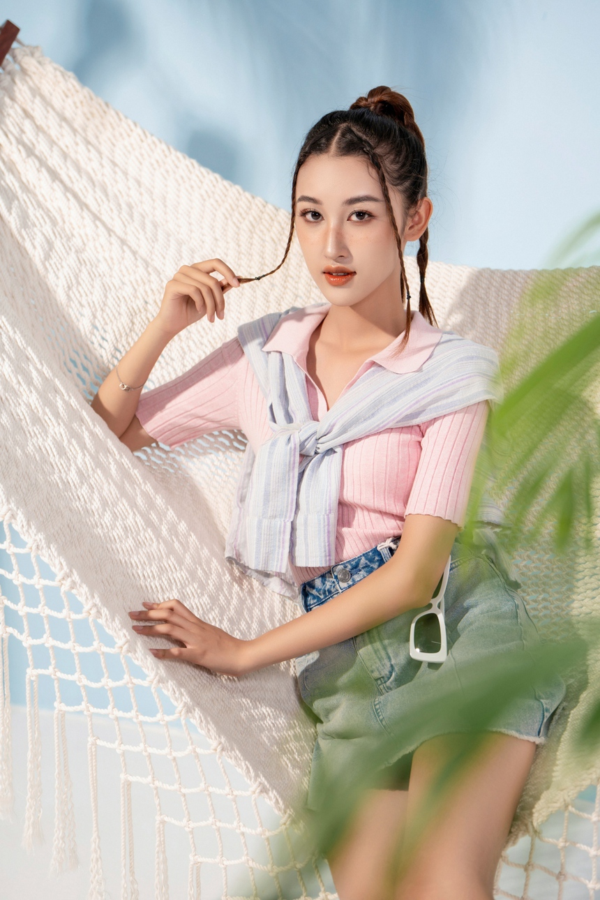 Kiều Thu Quyên - Nàng thơ mới của làng mẫu Việt tỏa sáng trong bộ ảnh mùa hè rực rỡ - Ảnh 2.