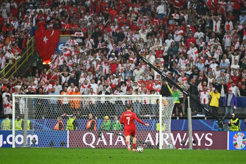 Hạ Georgia bằng hai siêu phẩm, Thỗ Nhĩ Kỳ ra quân tưng bừng tại EURO 2024 - Ảnh 1.