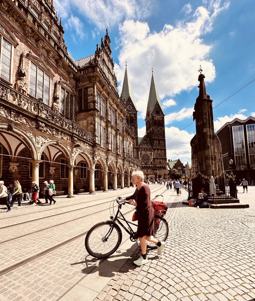 EURO Trên từng cây số: Trên mảnh đất của anh em nhà Grimm - Ảnh 3. EURO Trên từng cây số: Trên mảnh đất của anh em nhà Grimm - Ảnh 3.