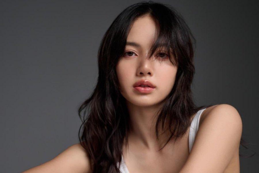 Lisa Blackpink chốt ngày comeback solo với ca khúc 'Rockstar'' - Ảnh 1. Lisa Blackpink chốt ngày comeback solo với ca khúc 'Rockstar'' - Ảnh 1.