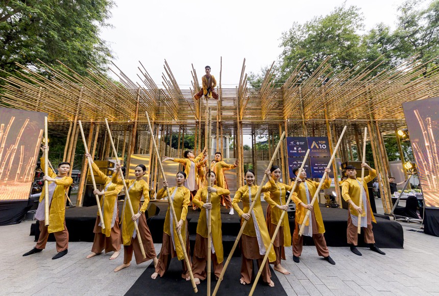 Triển lãm "Top 10 Pavilion 2023": Ngắm những "kiến trúc xanh" tại vườn hoa Con Cóc - Ảnh 1.