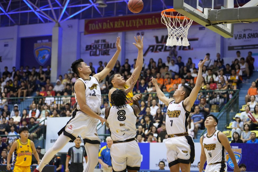 Đương kim vô địch Saigon Heat khởi đầu tưng bừng ngày khai mạc VBA 5x5 mùa thứ 9  - Ảnh 4.