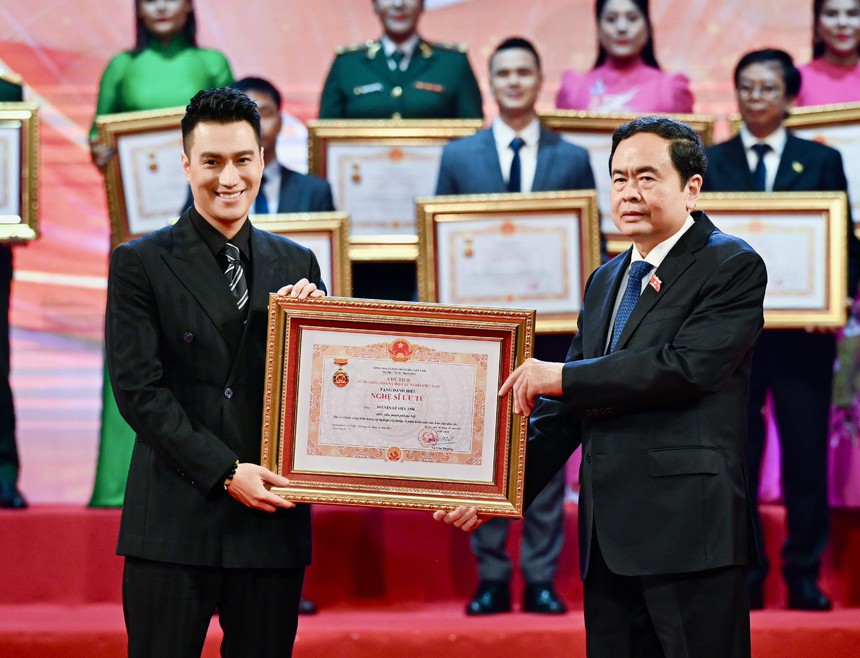 Sau 18 năm, dàn diễn viên phim 'Chạy án' giờ ra sao? - Ảnh 5. Sau 18 năm, dàn diễn viên phim 'Chạy án' giờ ra sao? - Ảnh 5.