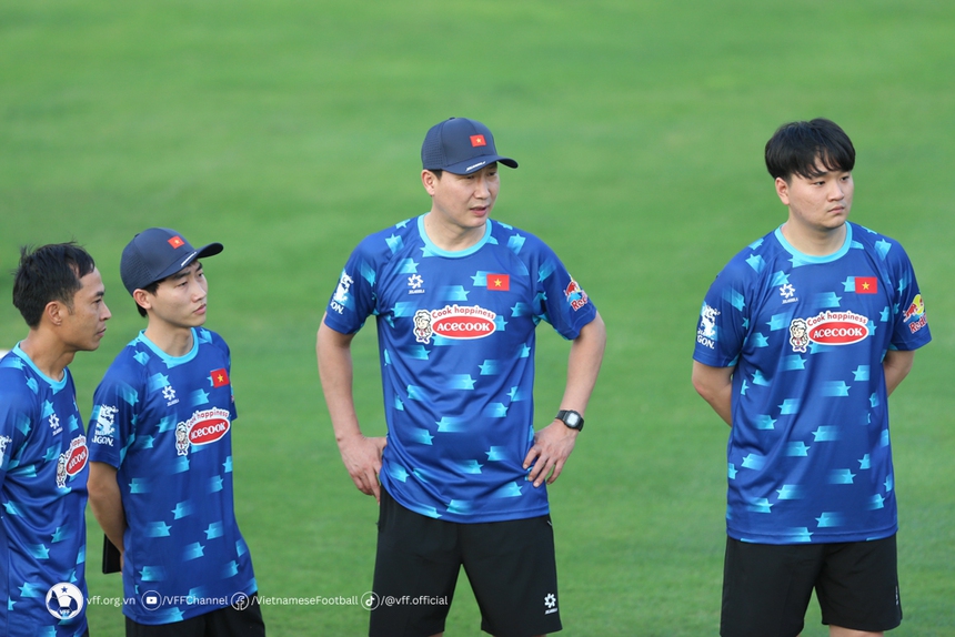 Tin nóng bóng đá Việt 2/6: Tuyển trẻ Việt Nam thắng 4-1, CLB của Công Phượng bay cao, đàn em Hoàng Đức dự giải quốc tế - Ảnh 5.