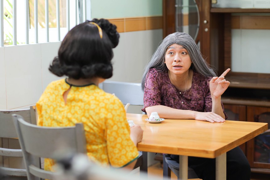 Duy Khương tụ họp "hội chị em" ở phim mới "Chợ Tình" - Ảnh 3.