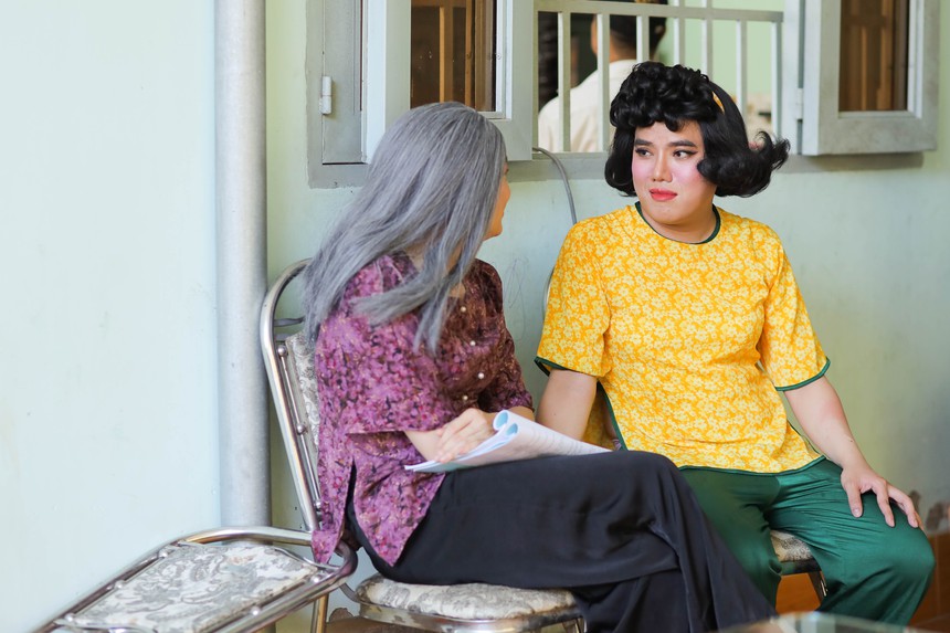 Duy Khương tụ họp "hội chị em" ở phim mới "Chợ Tình" - Ảnh 6.