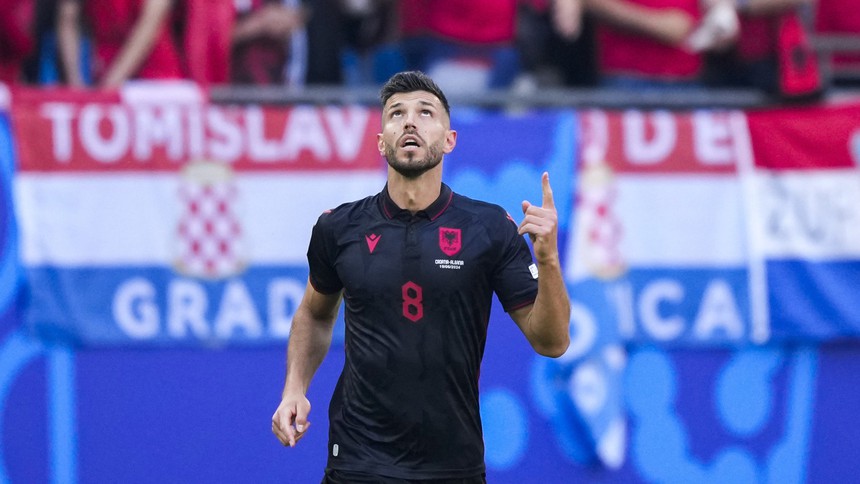 Tin nóng EURO 20/6: Cầu thủ vừa ghi bàn, vừa phản lưới nhà, đi vào lịch sử EURO; Đức thưởng lớn cho Nagelsmann - Ảnh 1.