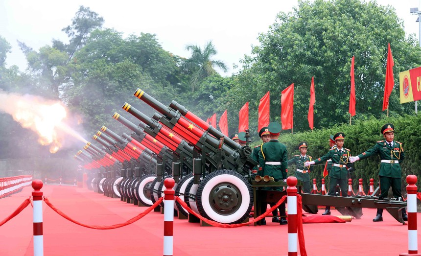 Chủ tịch nước Tô Lâm chủ trì lễ đón chính thức Tổng thống Liên bang Nga Vladimir Putin - Ảnh 5.