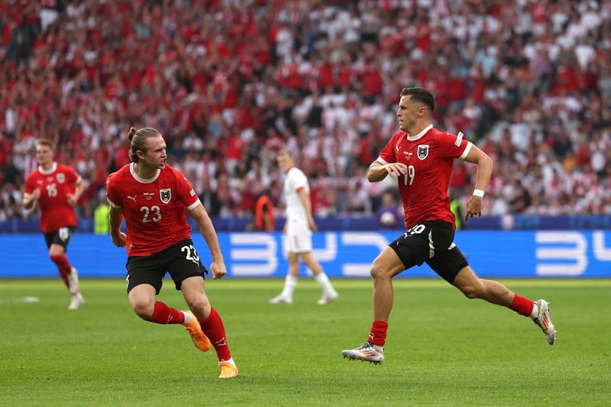 TRỰC TIẾP bóng đá VTV5 VTV6, Ba Lan vs Áo: Gia tăng cách biệt - Ảnh 5. TRỰC TIẾP bóng đá VTV5 VTV6, Ba Lan vs Áo: Gia tăng cách biệt - Ảnh 5.