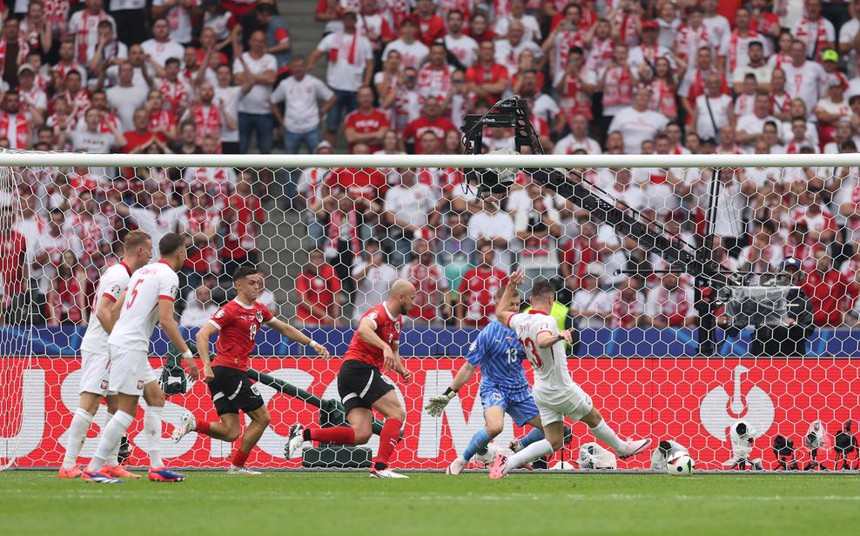 TRỰC TIẾP bóng đá VTV5 VTV6, Ba Lan vs Áo: Bàn gỡ hòa xứng đáng - Ảnh 4. TRỰC TIẾP bóng đá VTV5 VTV6, Ba Lan vs Áo: Bàn gỡ hòa xứng đáng - Ảnh 4.