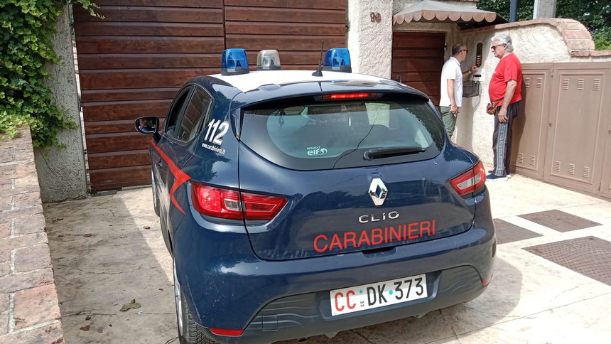 Cận cảnh biệt thự gần gũi thiên nhiên nhưng cách xa dân cư, nơi Roberto Baggio và gia đình bị cướp tấn công - Ảnh 1.