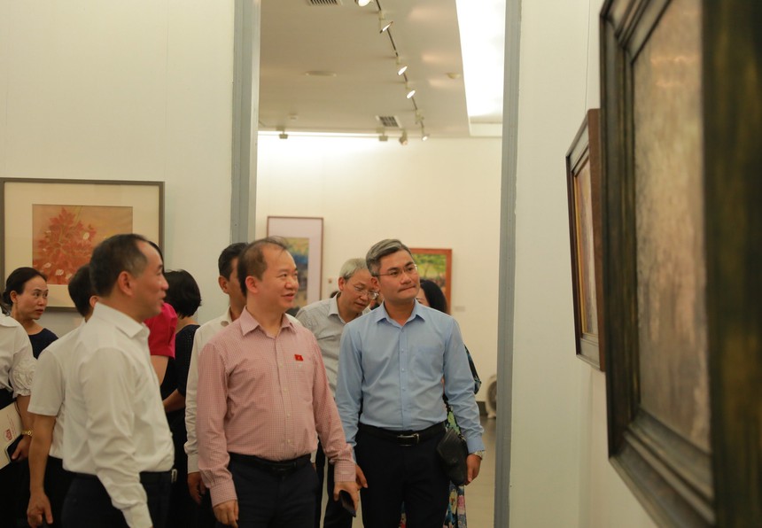 Triển lãm “Cảm xúc tháng 6” và những đam mê sáng tạo - Ảnh 2.