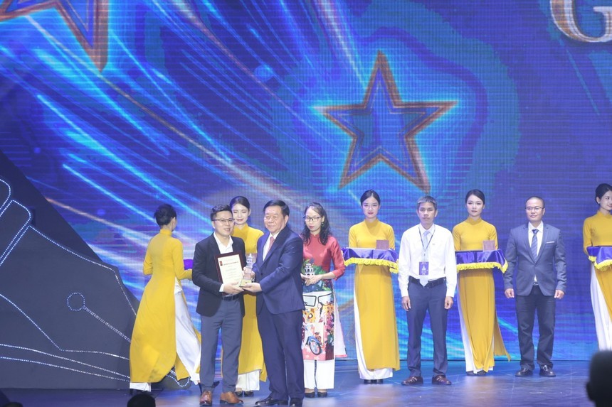 Giải Báo chí quốc gia lần thứ XVIII - năm 2023: Tôn vinh những nhà báo dấn thân, cống hiến hết mình với nghề - Ảnh 3.