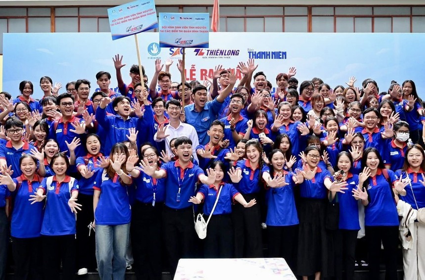 Thanh niên Thành phố Hồ Chí Minh ra quân tiếp sức mùa thi năm 2024 - Ảnh 3.