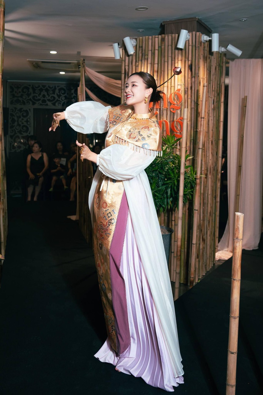 Lã Thanh Huyền, Maya diễn BST lấy cảm hứng từ tín ngưỡng thờ Mẫu của NTK Cao Minh Tiến - Ảnh 8.