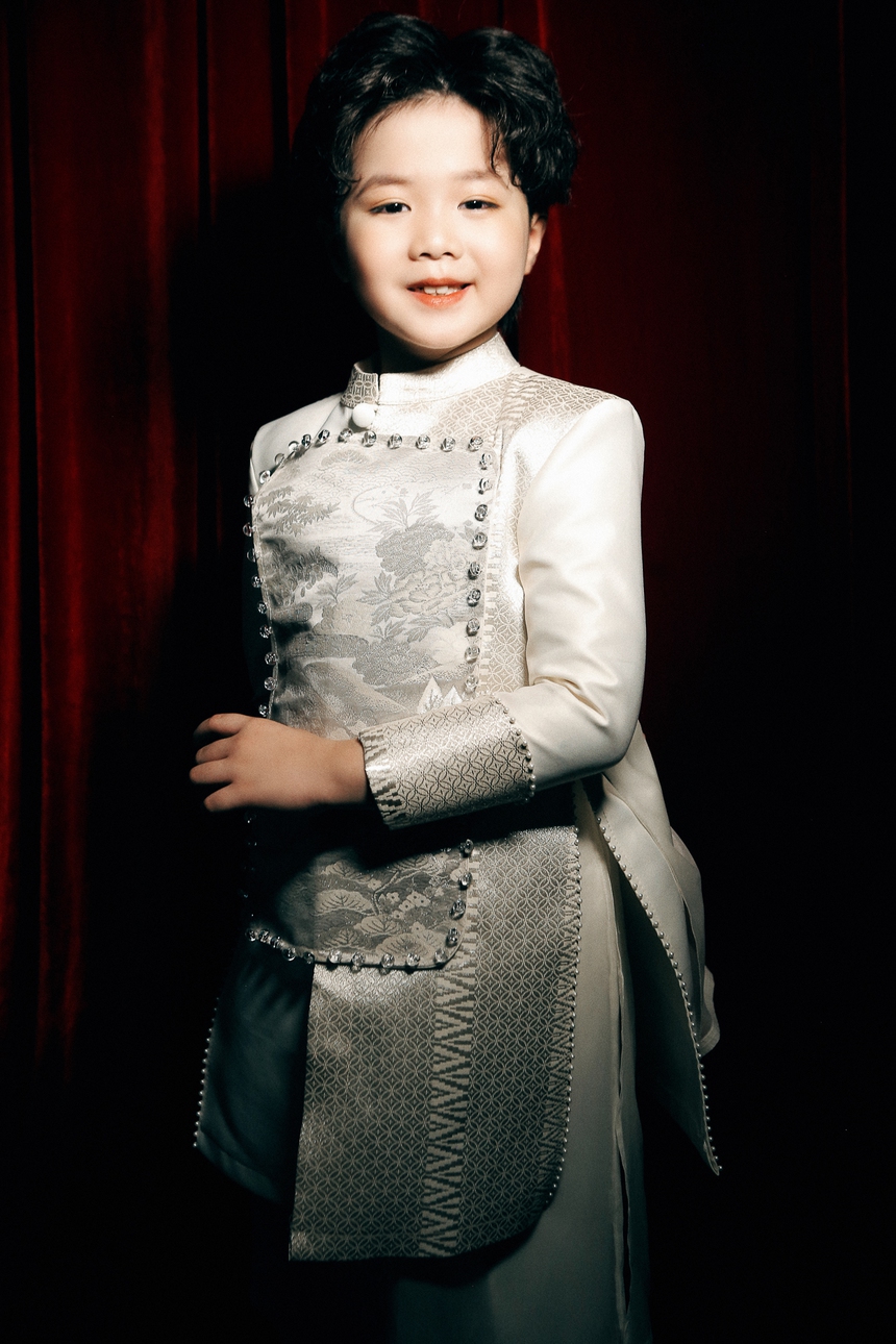 Diễn viên nhí phim "giờ vàng" Hoàng Diệp – Gia Nghĩa tự tin trên sàn diễn thời trang - Ảnh 12.