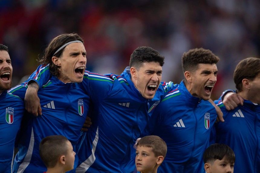 Biến tấu cùng EURO: Xua đám mây mù che phủ sắc Thiên thanh - Ảnh 1.