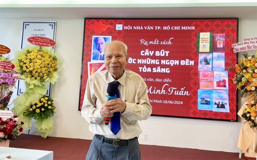 Đoàn Minh Tuấn say đắm trong vừng sáng lung linh - Ảnh 1.