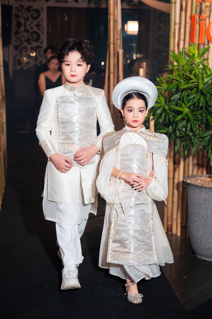 Diễn viên nhí phim "giờ vàng" Hoàng Diệp – Gia Nghĩa tự tin trên sàn diễn thời trang - Ảnh 5.