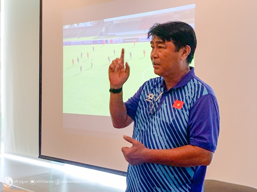 U16 Việt Nam rút kinh nghiệm từ trận thắng kỷ lục, tìm cách đánh bại Campuchia - Ảnh 1. U16 Việt Nam rút kinh nghiệm từ trận thắng kỷ lục, tìm cách đánh bại Campuchia - Ảnh 1.