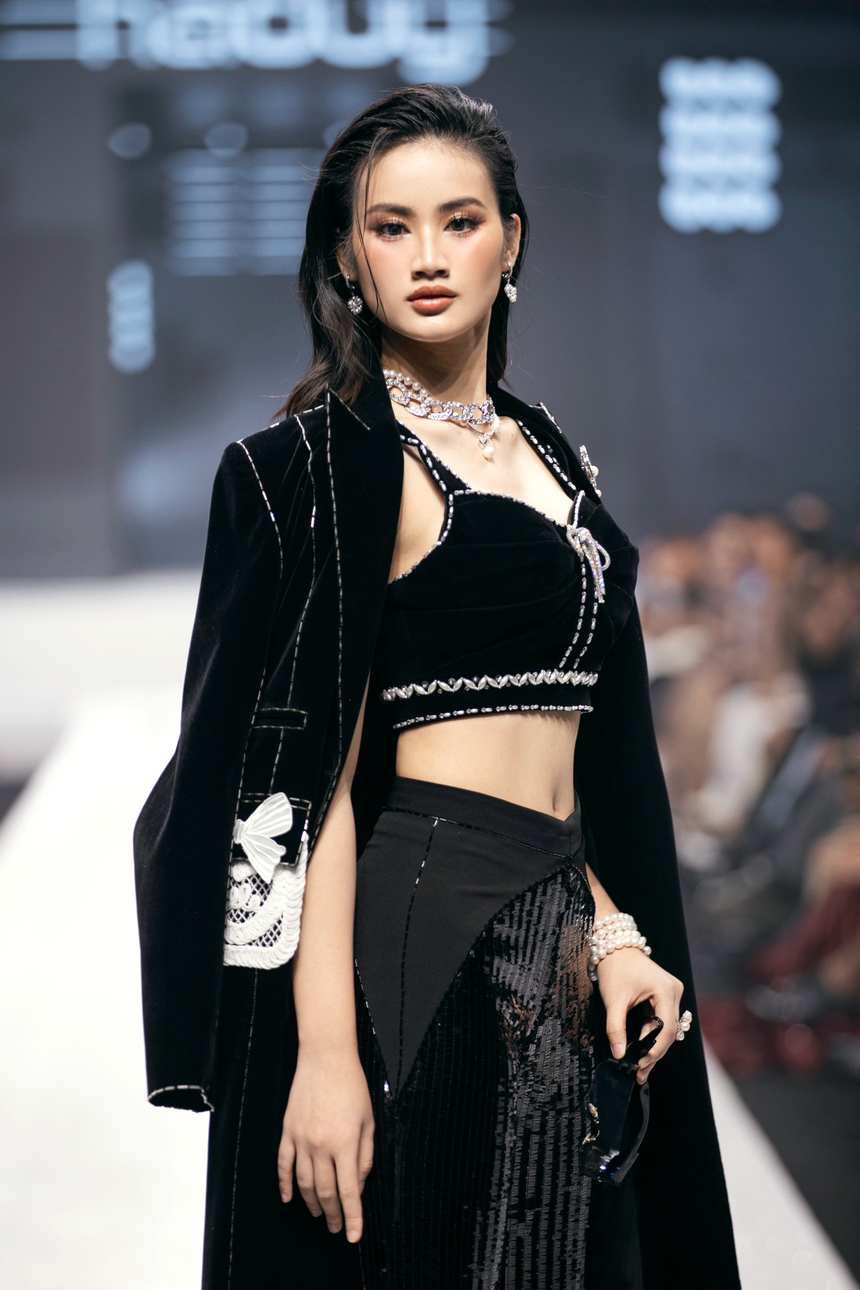 Vietnam Beauty Fashion Fest 7: Đỗ Hà, Lương Thuỳ Linh "đọ sắc" cùng dàn hậu quốc tế - Ảnh 9.